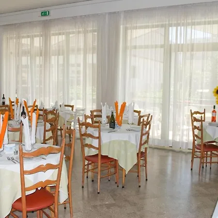 Hotel Viscount 2*