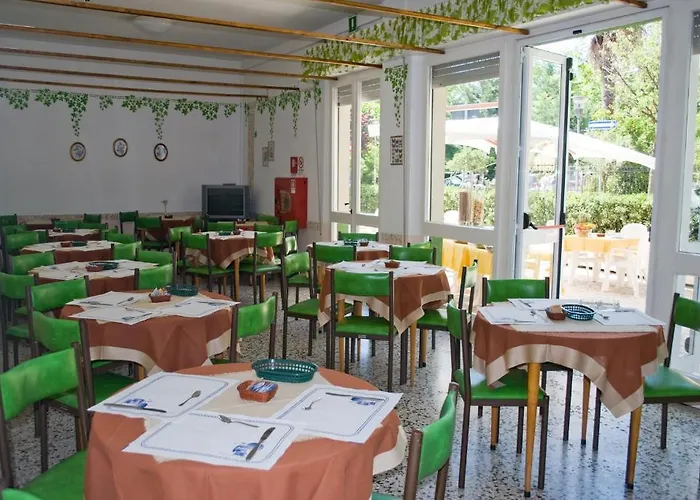 Hotel Viscount 2*